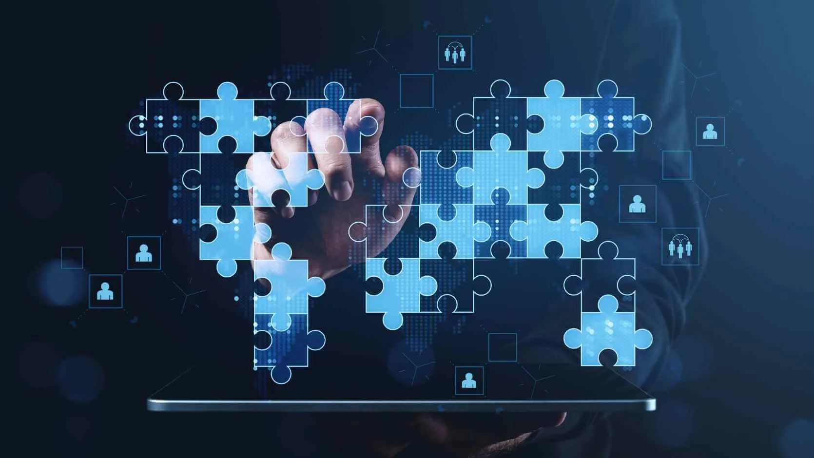 Puzzleteile der internationalen EXCON Unternehmensgeschichte